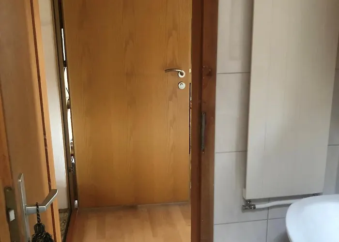1-room Under Roof With View דירה